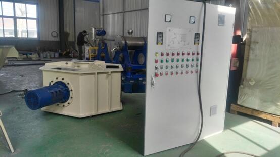 歐（ōu）洲客戶訂購的氣流分級機IMC315/3